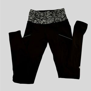 Lululemon Athletica Black leggings EUC